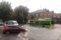 У Житомирі злива викликала транспортний колапс