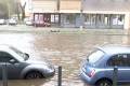 Дніпро накрила потужна злива: вода залила вулиці і затопила автомобілі