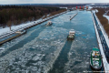 В Германии пришлось задействовать ледоколы (фото)