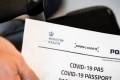 Країни ЄС переходять на COVID-паспорти, щоб відновити літні подорожі