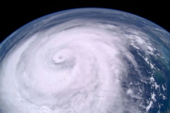 Політ крізь ураган – небезпечне та вражаюче видовище