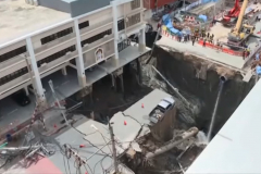 ВИДЕО. Огромный провал посреди дороги в столице Таиланда
