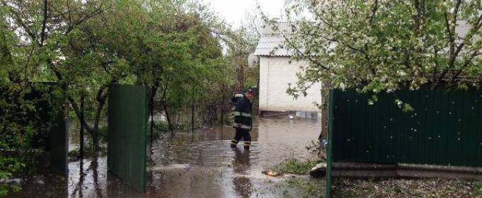 На Житомирщине ливень затопил частные домохозяйства На Житомирщине ливень затопил частные домохозяйства
