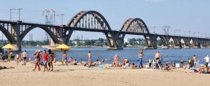 На пляжах можна не носити маски На пляжах можна не носити маски