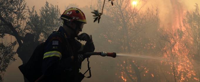 У Греції через масштабну лісову пожежу евакуювали село У Греції через масштабну лісову пожежу евакуювали село
