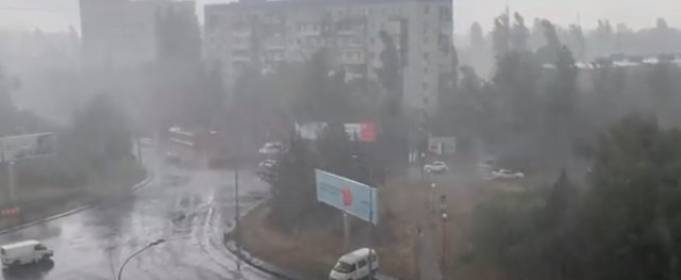 В Одессе прошел мощный ливень с грозой В Одессе прошел мощный ливень с грозой
