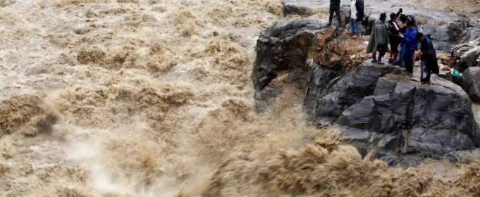 Через зсув у Непалі загинуло 11 осіб, 27 пропали безвісти Через зсув у Непалі загинуло 11 осіб, 27 пропали безвісти