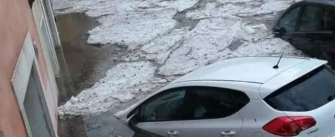 У Вероні ввели надзвичайний стан після шторму У Вероні ввели надзвичайний стан після шторму
