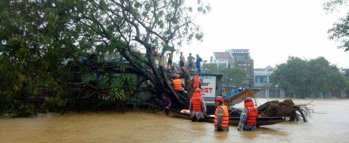 Число погибших во Вьетнаме из-за наводнений выросло до 29 Число погибших во Вьетнаме из-за наводнений выросло до 29