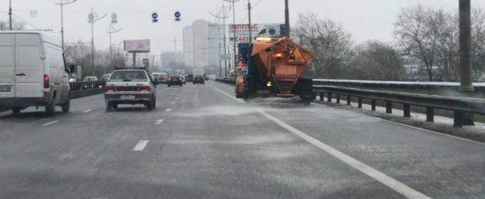 Через негоду всі служби Києва повинні працювати цілодобово - Кличко Через негоду всі служби Києва повинні працювати цілодобово - Кличко