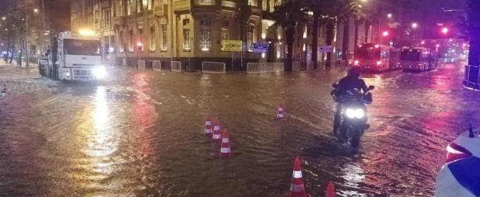 Туреччина потерпає від повеней і спеки Туреччина потерпає від повеней і спеки