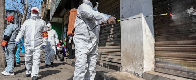 Європа в лещатах коронавіруса: польові госпіталі, центри вакцинації, обмежувальні заходи Європа в лещатах коронавіруса: польові госпіталі, центри вакцинації, обмежувальні заходи