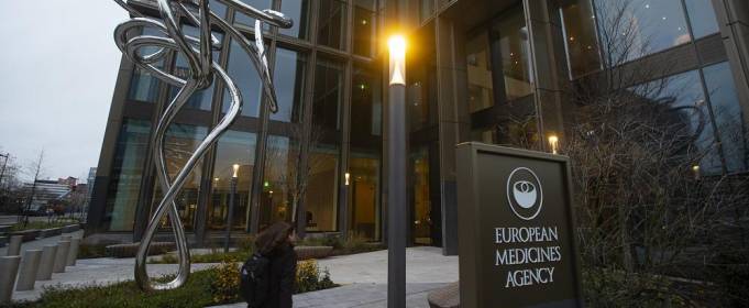 Підтверджено зв'язок між прийомом AstraZeneca і тромбозом Підтверджено зв'язок між прийомом AstraZeneca і тромбозом