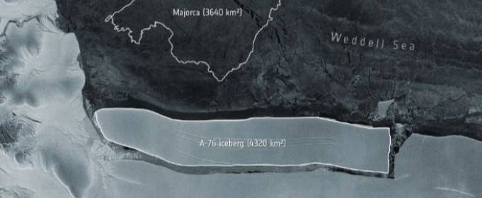 В Антарктиді відколовся найбільший айсберг в історії В Антарктиді відколовся найбільший айсберг в історії