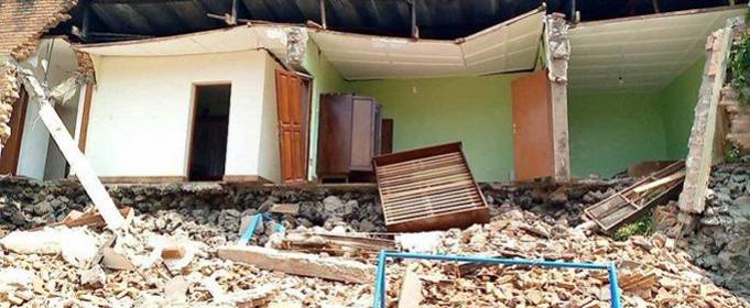 У Конго землетрус магнітудою 5,3 викликав серйозні руйнування У Конго землетрус магнітудою 5,3 викликав серйозні руйнування