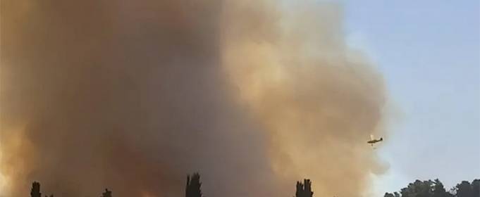 Лісові пожежі вирують на пагорбах недалеко від Єрусалима Лісові пожежі вирують на пагорбах недалеко від Єрусалима