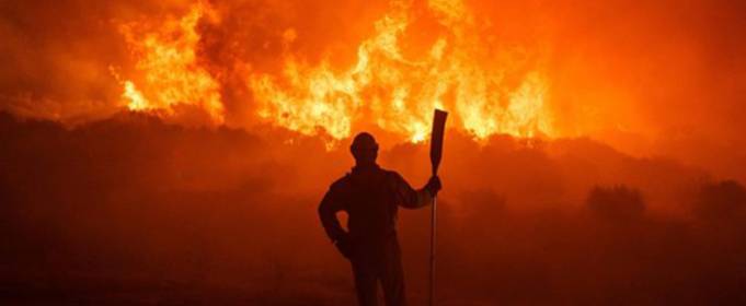 Апокаліптичні пожежі охопили деякі райони Іспанії Апокаліптичні пожежі охопили деякі райони Іспанії