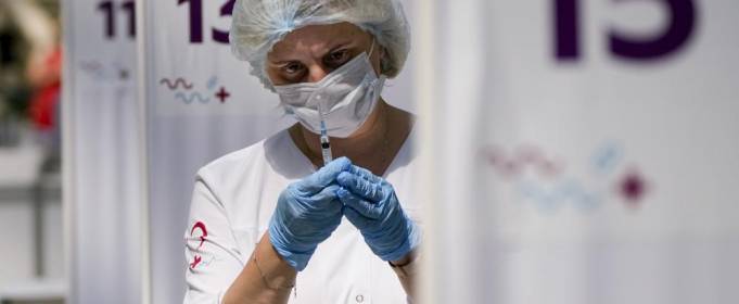 Смертность от коронавируса в России побила новый рекорд Смертность от коронавируса в России побила новый рекорд