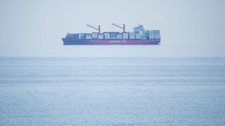 Ефект хибного обрію як одна з причин спостережень летючих голландців Ефект хибного обрію як одна з причин спостережень летючих голландців