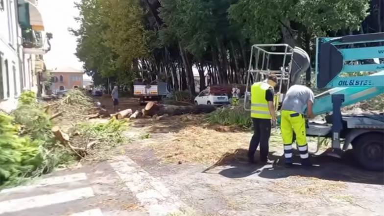 На Корсику та північ Італії обрушилися сильні грози На Корсику та північ Італії обрушилися сильні грози