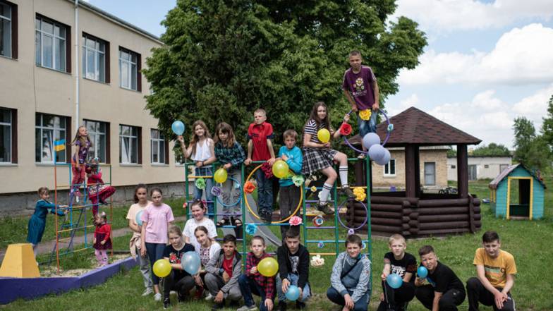 Посадка рослин між автомагістралями та дитячими майданчиками може зменшити забруднення повітря Посадка рослин між автомагістралями та дитячими майданчиками може зменшити забруднення повітря
