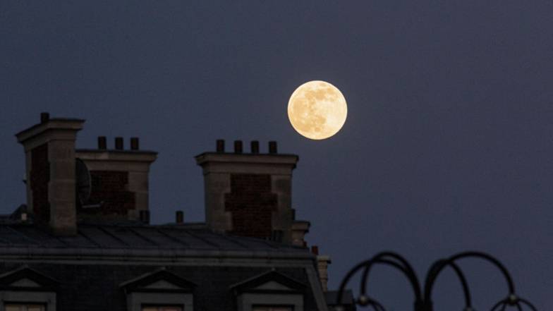Спостерігачі за небом побачать пік Рожевого Місяця після Венери, Меркурія та Марса у квітні цього року Спостерігачі за небом побачать пік Рожевого Місяця після Венери, Меркурія та Марса у квітні цього року