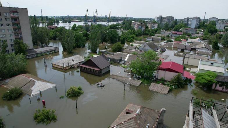 ВИДЕО. Более 2400 человек эвакуированы из районов, затопленных после прорыва плотины Каховской ГЭС ВИДЕО. Более 2400 человек эвакуированы из районов, затопленных после прорыва плотины Каховской ГЭС