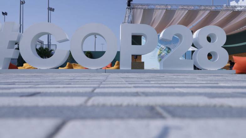 Нефтяная и газовая промышленность объявляет цель по сокращению выбросов на COP28 Нефтяная и газовая промышленность объявляет цель по сокращению выбросов на COP28