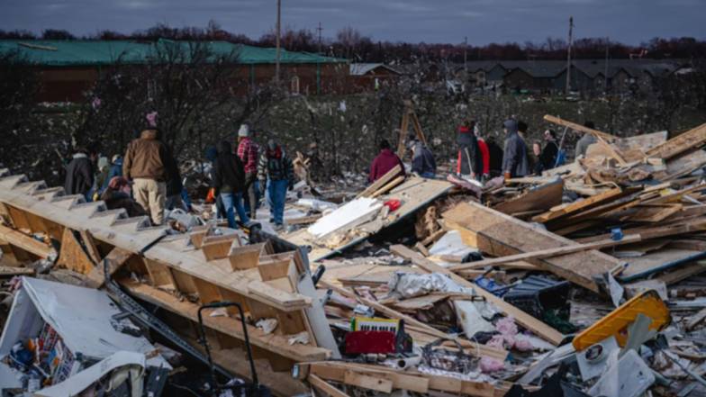 Юго-восток США восстанавливается после как минимум 15 торнадо Юго-восток США восстанавливается после как минимум 15 торнадо