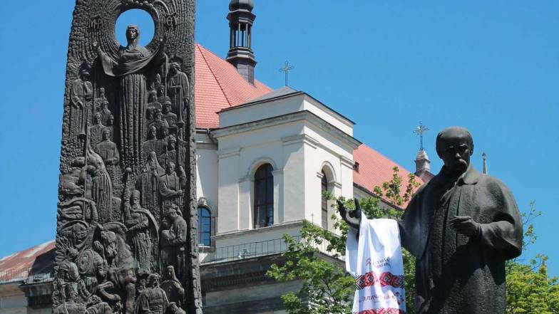 Тарас Шевченко - діяч культури з найбільшою кількістю монументів в світі Тарас Шевченко - діяч культури з найбільшою кількістю монументів в світі
